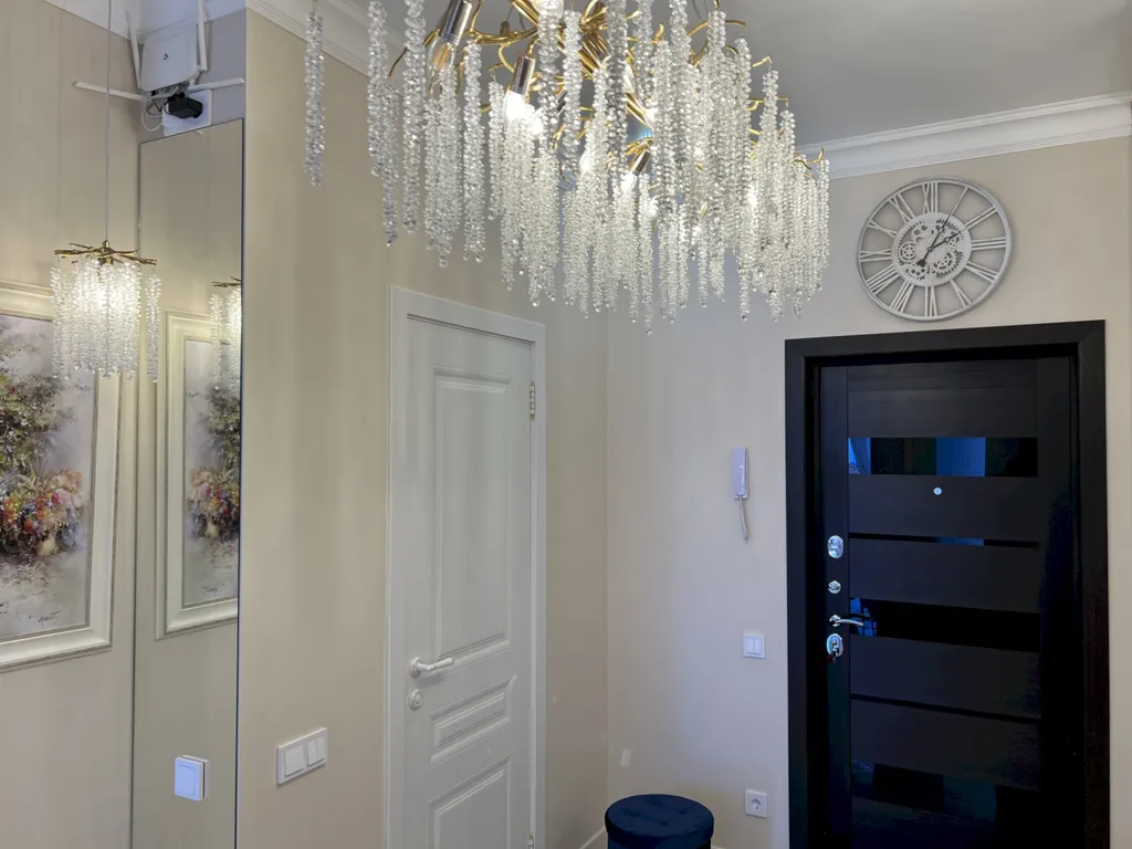 Квартира с балконом и видом на открытое море, Толстый мыс