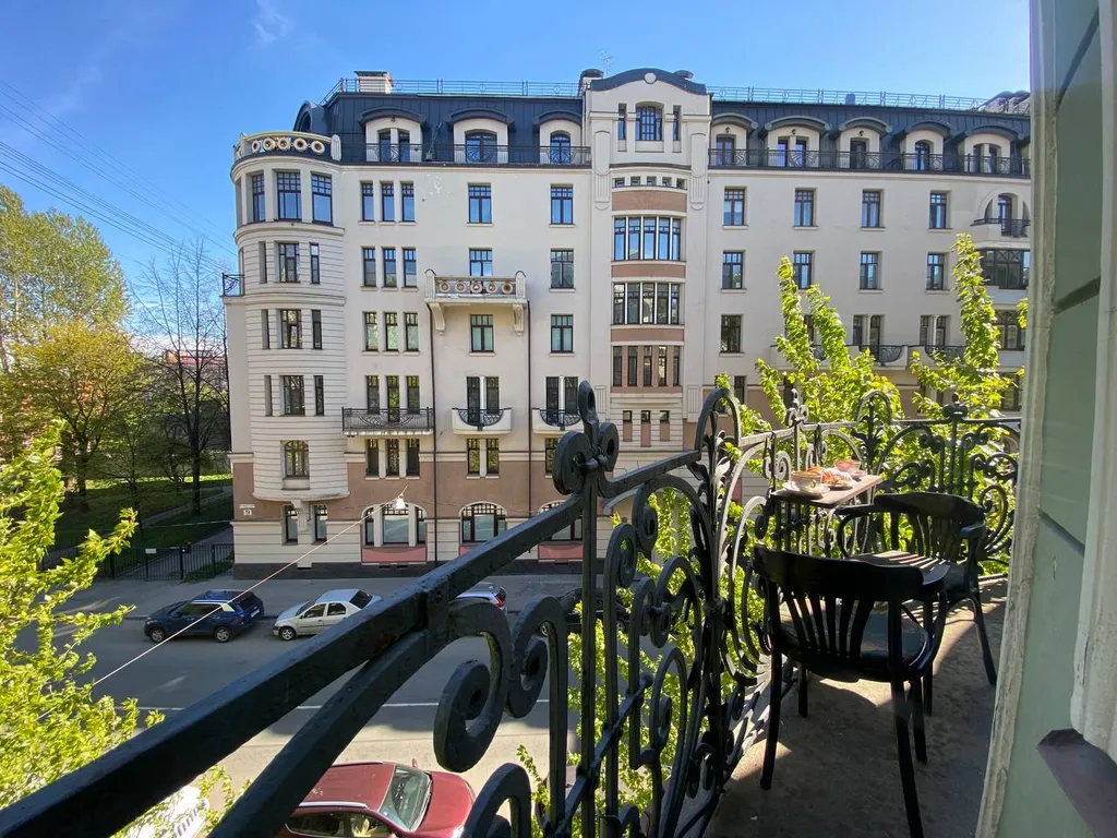 Квартира Колоритная квартира с камином и балконом в особняке Колобовых.Парковка — Санкт-Петербург