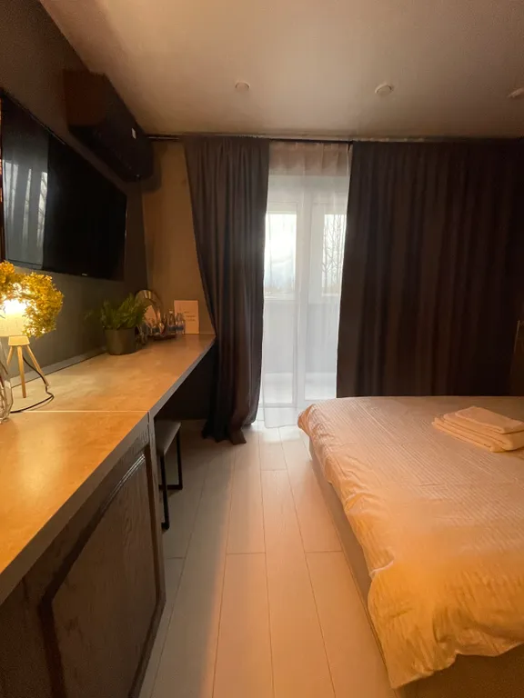 Дизайнерская сканди-студия от Vitamia art в новом ЖК комфорт-класса