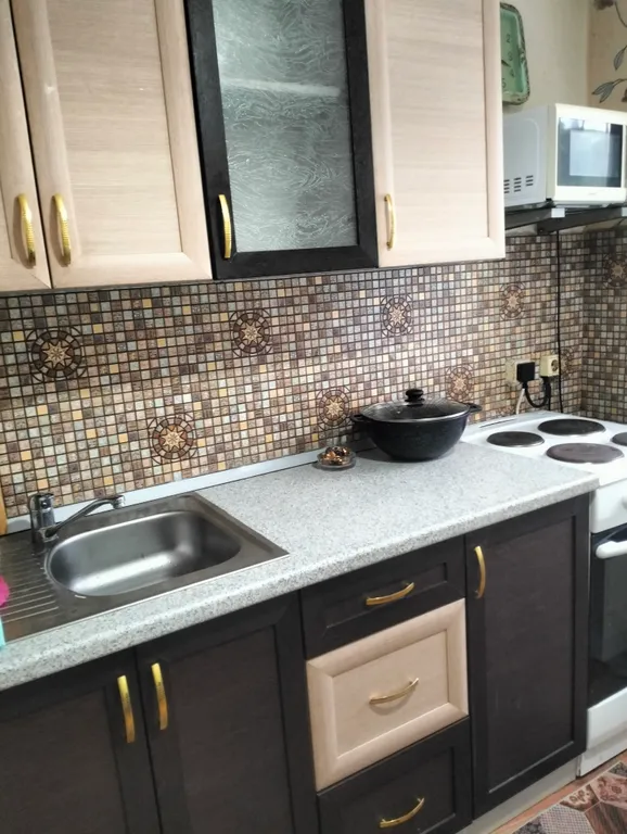 Уютная квартира в центре м/а в Академгородке