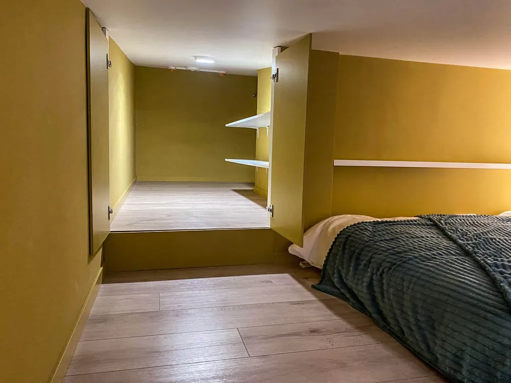 Квартира Квартира Шикарная двухуровневая студия с джакузи, рядом с НИИ Турнера, вокзалом — Пушкин