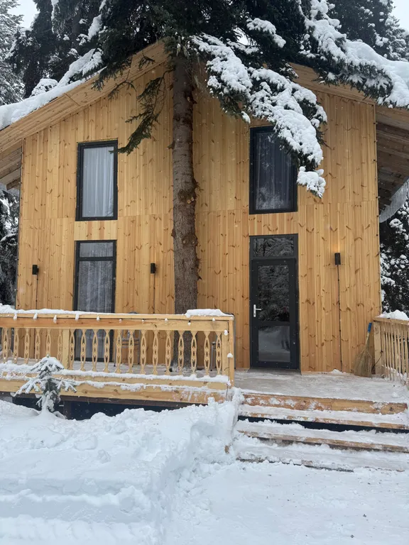 Восьми местный дом