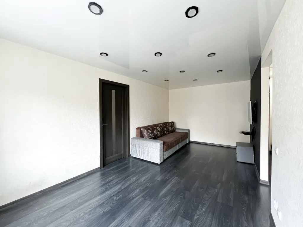 2‑комн. квартира в центре Мурманска на ул. Коминтерна, 17