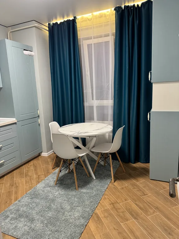 Современная уютная квартира в новом доме, рядом с парком и морем