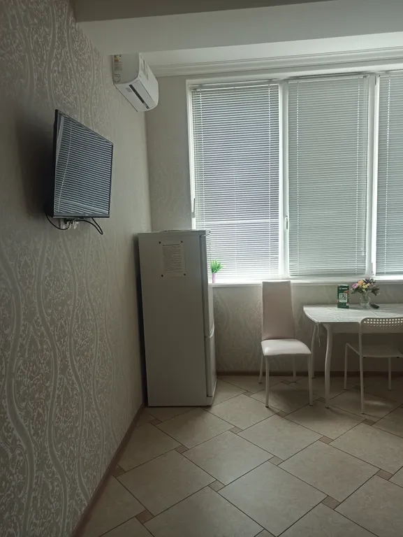 Уютная, трёхкомнатная квартира, с хорошим евроремонтом