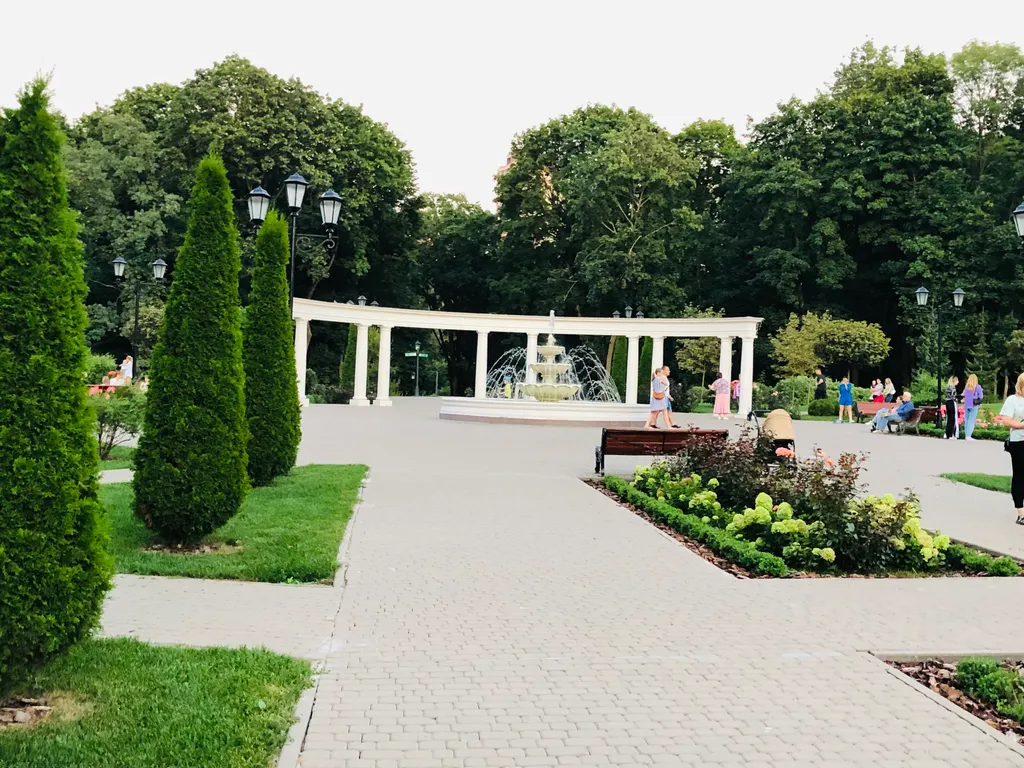 Полноценная двухкомнатная квартира с видом на платоновский парк