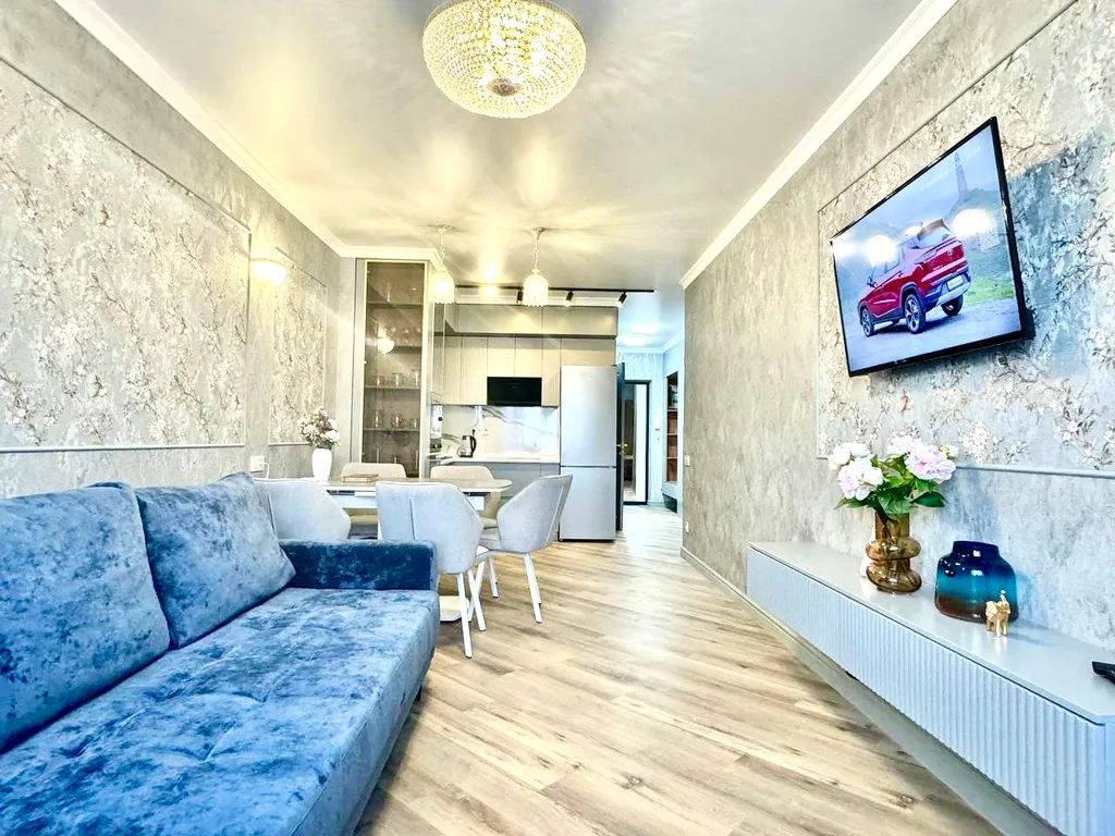 Новая квартира в самом центре на набережной