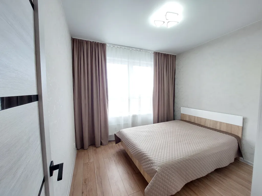 Уютная квартира в 10 минутах от международного аэропорта Толмачёво — аренда посуточно в Обь