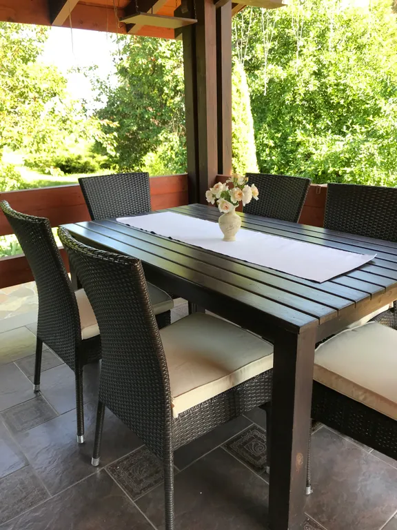 Шале на берегу