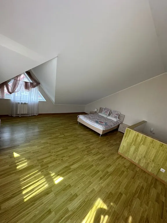 4-комнатная Квартира