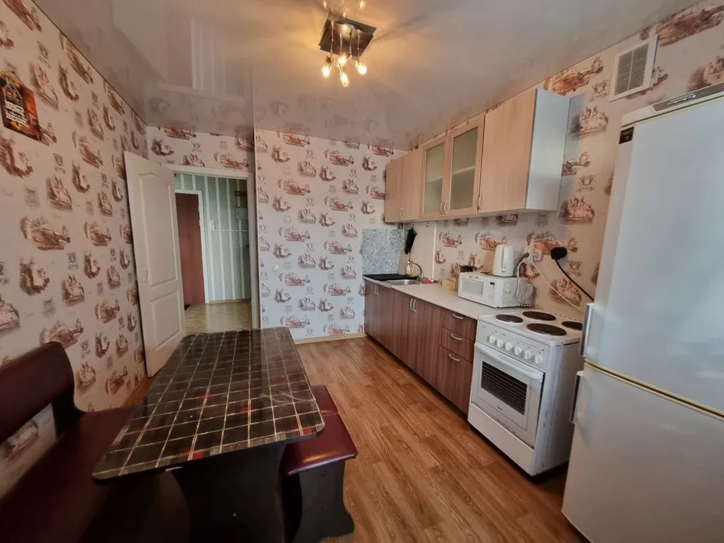 Уютнaя 1-кoмнатнaя квартира рядом с больницей и авто, жд вокзалом