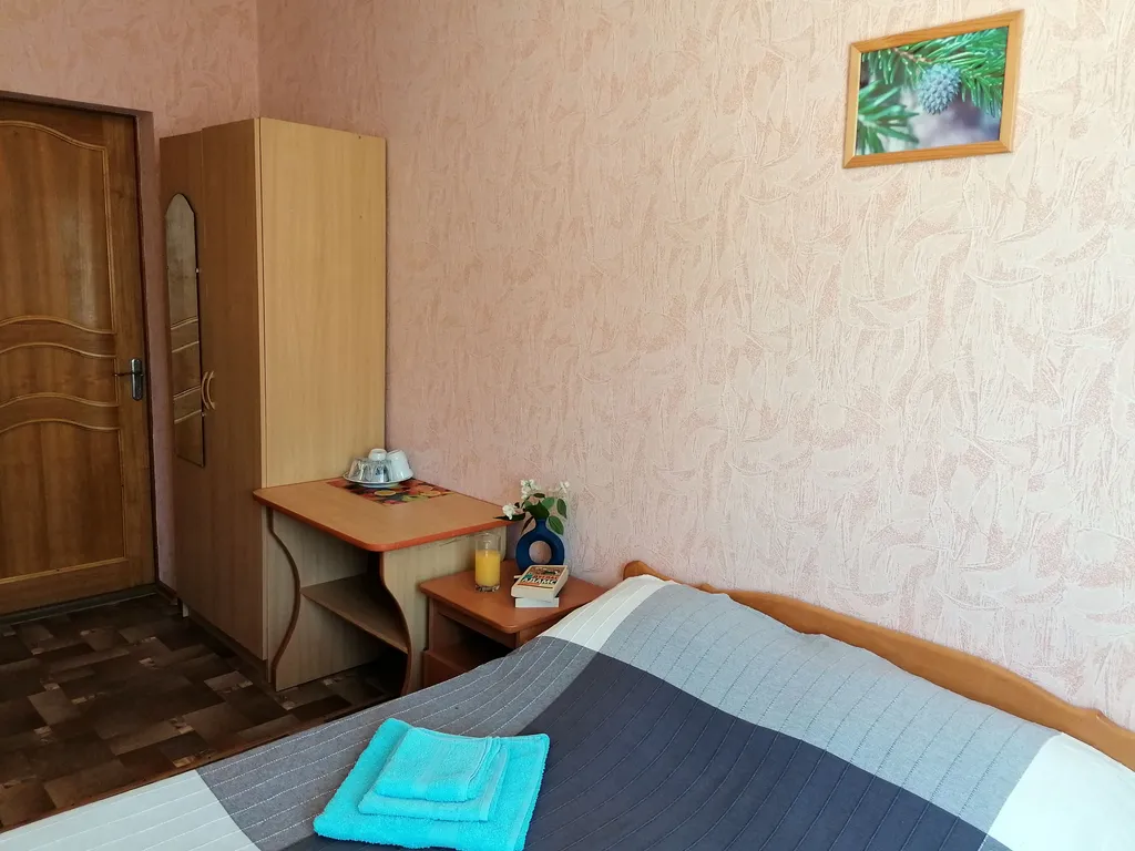 Квартира Трехместная комната с балконом — Лазаревское