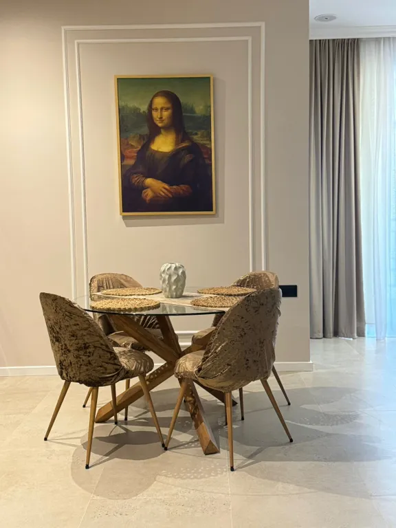 Monna Lisa Apartment on 28 may