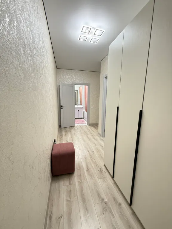 Уютная просторная кв в центре МКР1