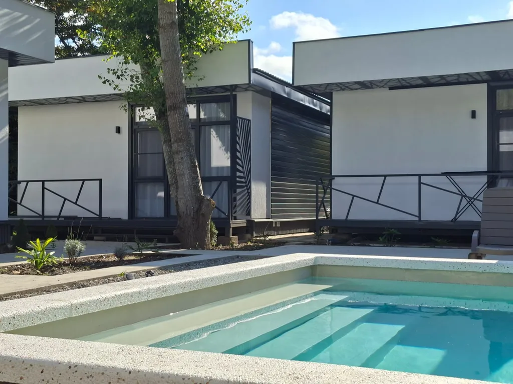 Уютные гостевые домики Колос