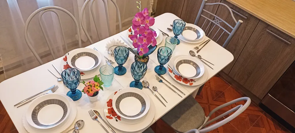 Квартира Квартира Центр города! 3 изолированные комнаты, 3 кровати — Калининград