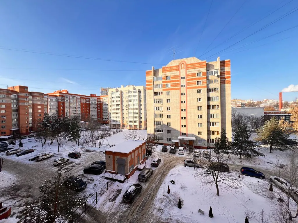 Большая трехкомнатная квартира центр