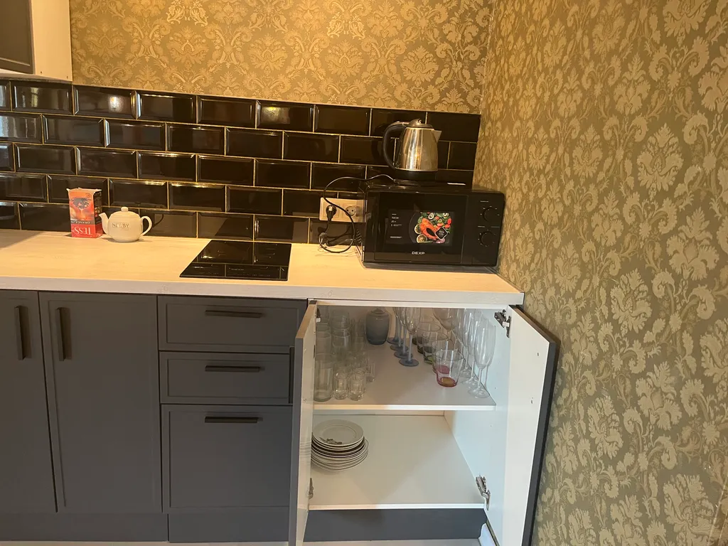 Уютный дом с бассейном, сауной и камином