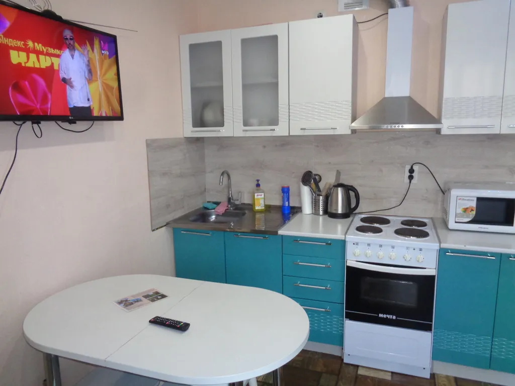 Уютная квартира в новом районе — аренда посуточно в Тобольск