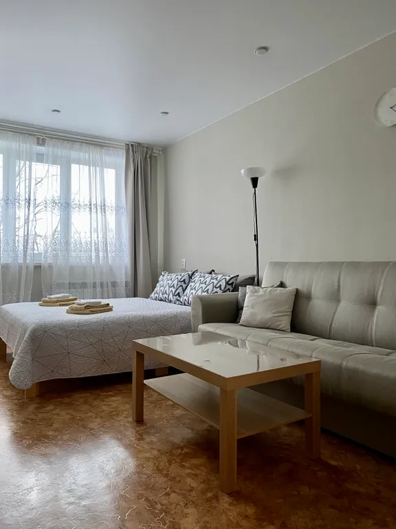 Квартира ЛЕНИНГРАД 20 — аренда посуточно в Кировск