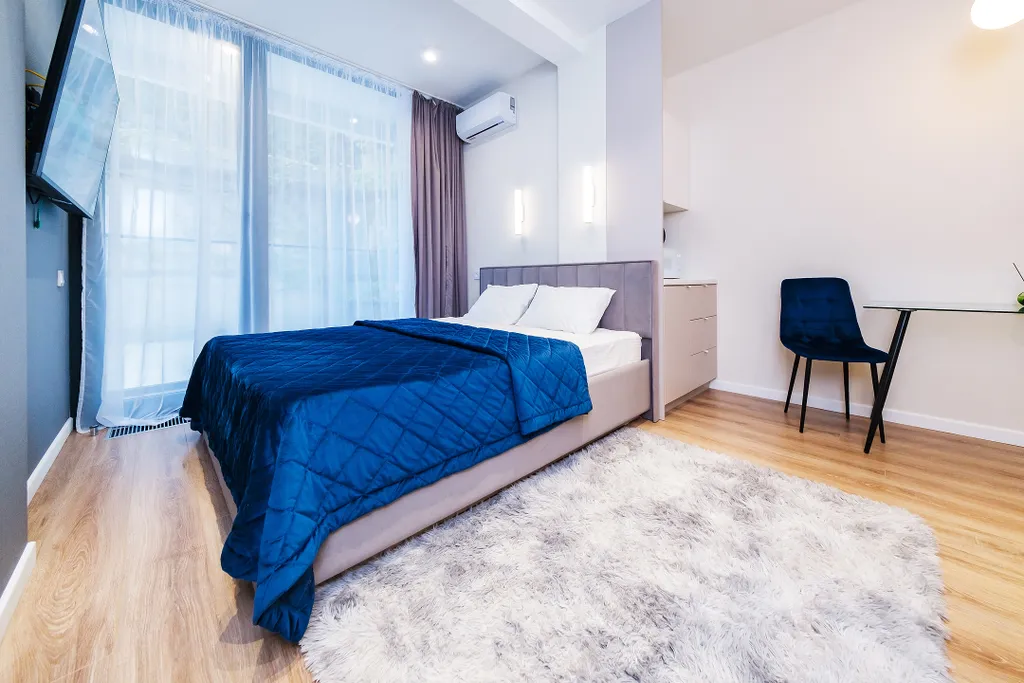 Студия в 8-и минутах ходьбы от моря с бассейном