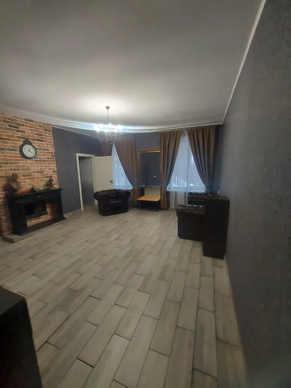 Белоснежная веранда и усадьба