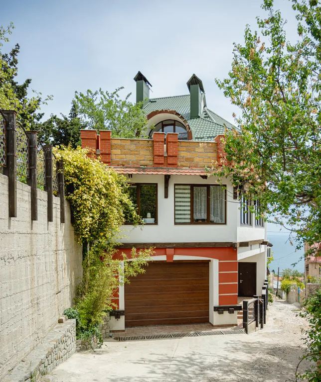 Красивый дом Азазель с сауной и с видом на море и горы