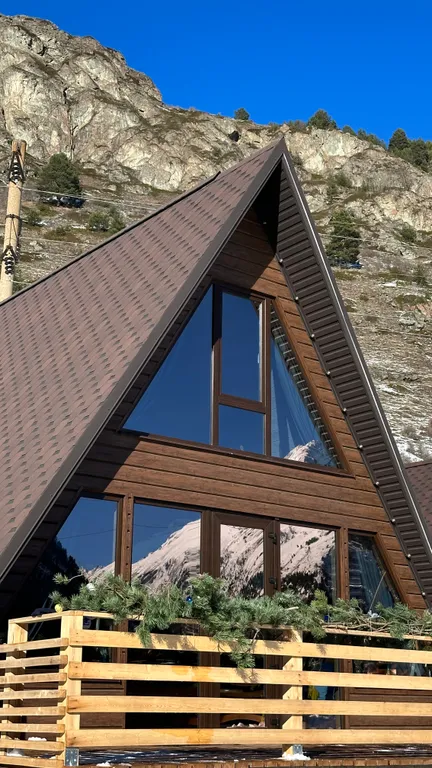 Коттедж Уютный гостевой дом в Приэльбрусье с потрясающими видами на горы и лес — аренда посуточно в Тегенекли