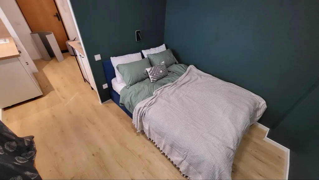 Студия на Сенной около канатной дороги