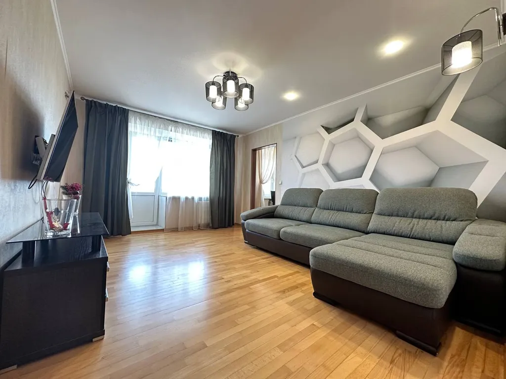 Просторная трехкомнатная квартира