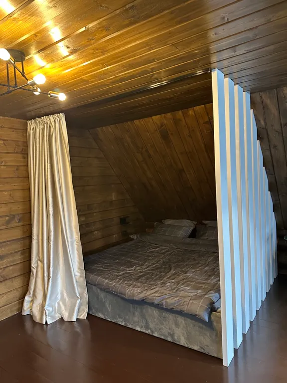 Просторный дом с баней и чаном