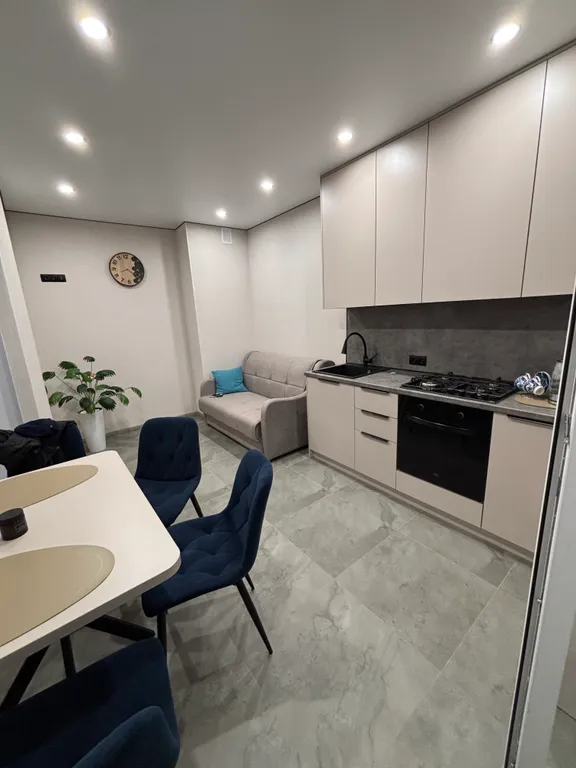 Квартира в новостройке в непосредственной близости к скверу Героев