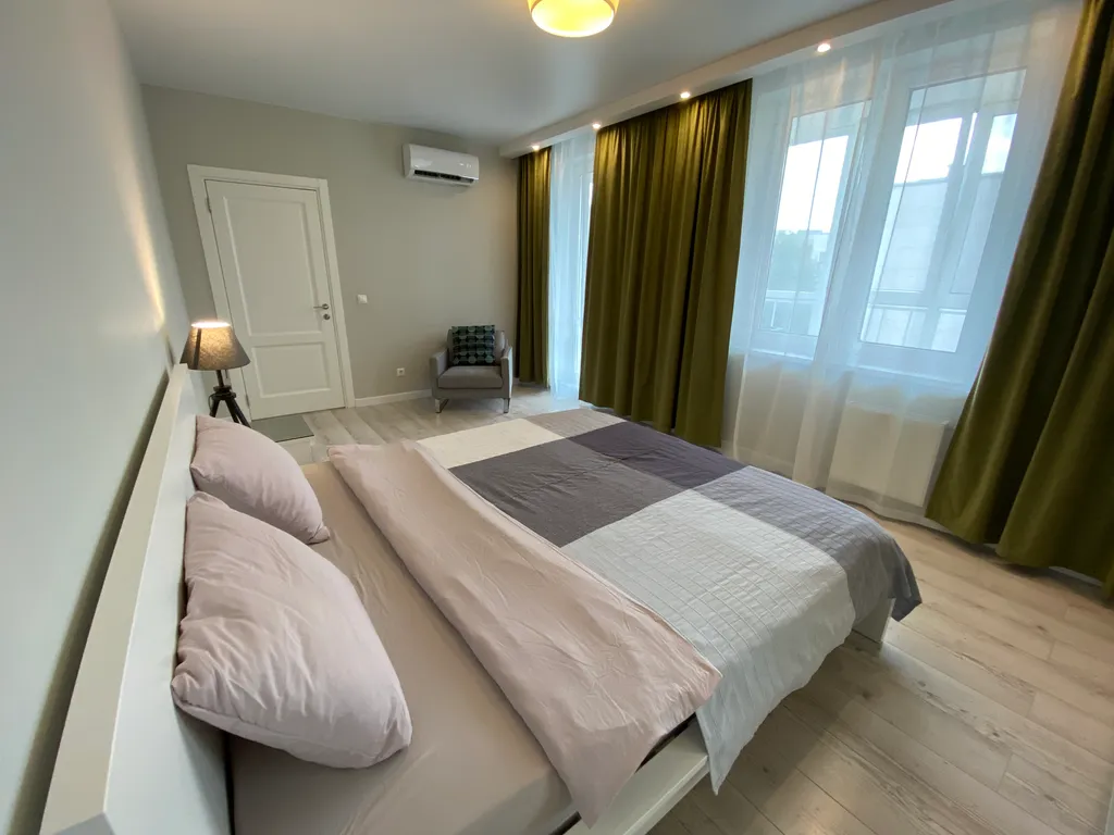 Прекрасная светлая квартира в тихом центре