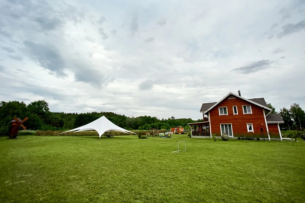 Усадьба с баней и бассейном Фальварак Бульбаша под Минском
