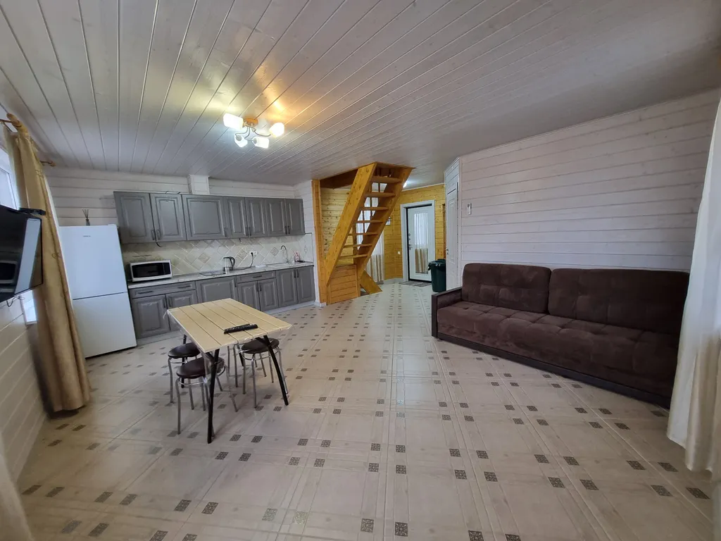 Коттедж Двухэтажный коттедж на первой линии Азовского моря — Кучугуры