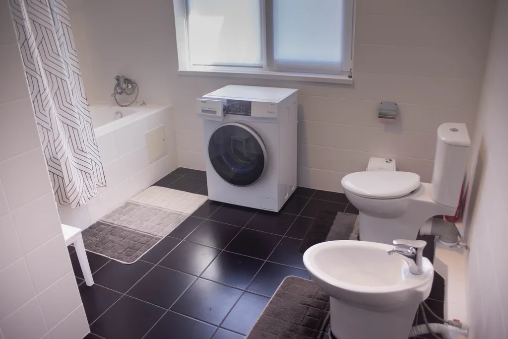 Квартира Квартира-евродвушка в центре с отдельной кухней и с видом на море и горы — Геленджик