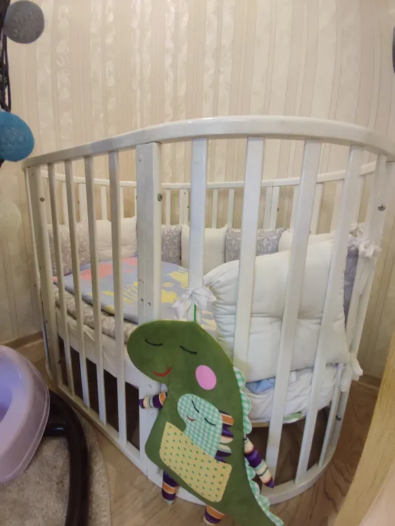 Трешка в центре города с охраняемой парковкой