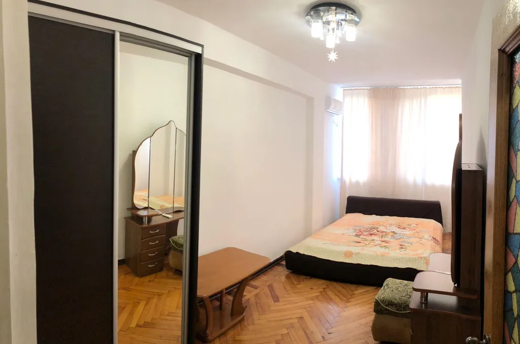 Уютная большая квартира в центре около моря