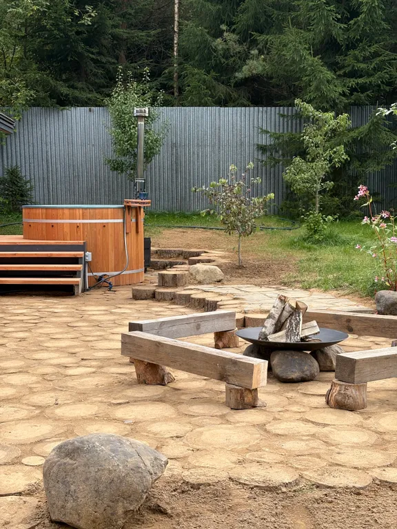 Коттедж Комфортный коттедж с сауной и купелью — Бугры