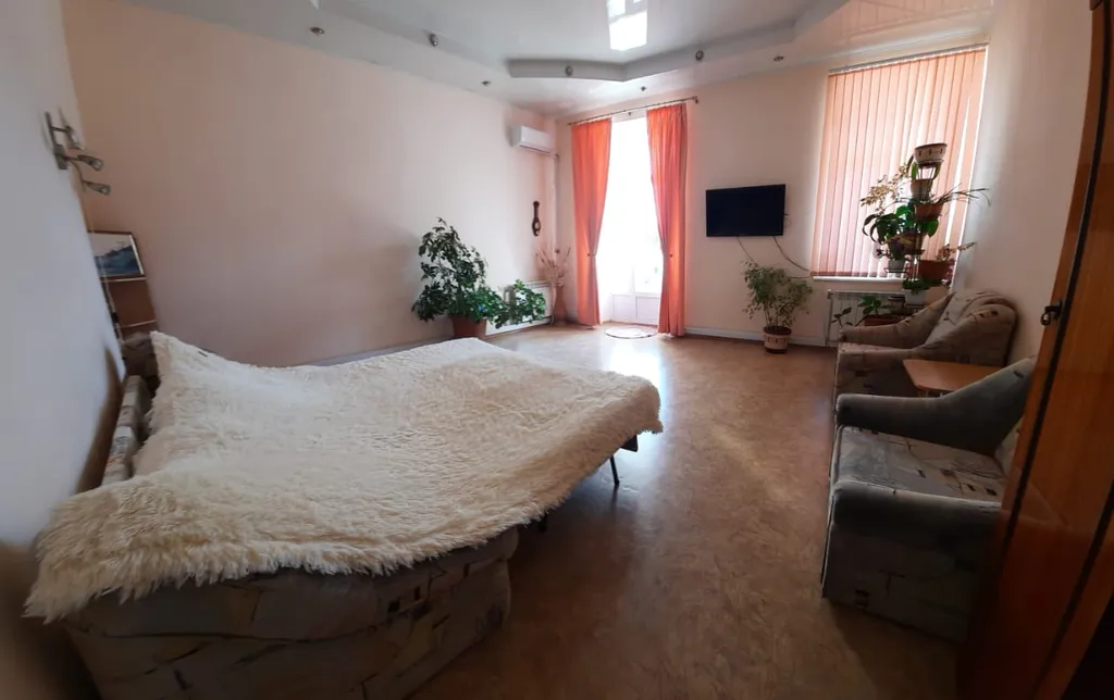 Квартира на набережной с видовой лоджией