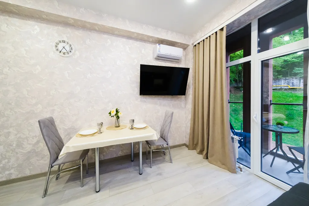 Квартира с видом на зелень и большой лоджией в новом ЖК 800 м от моря