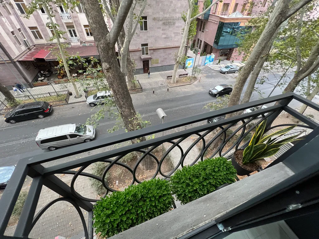 Современная и красивая квартира в центре города