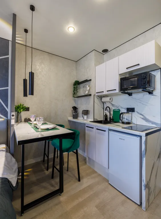 Уютная кино-студия с проектором