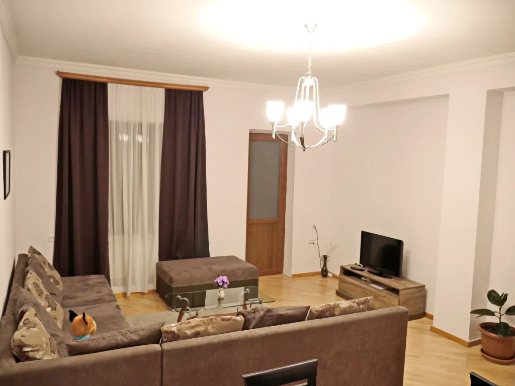 3-комнатная Квартира — аренда посуточно в Тбилиси