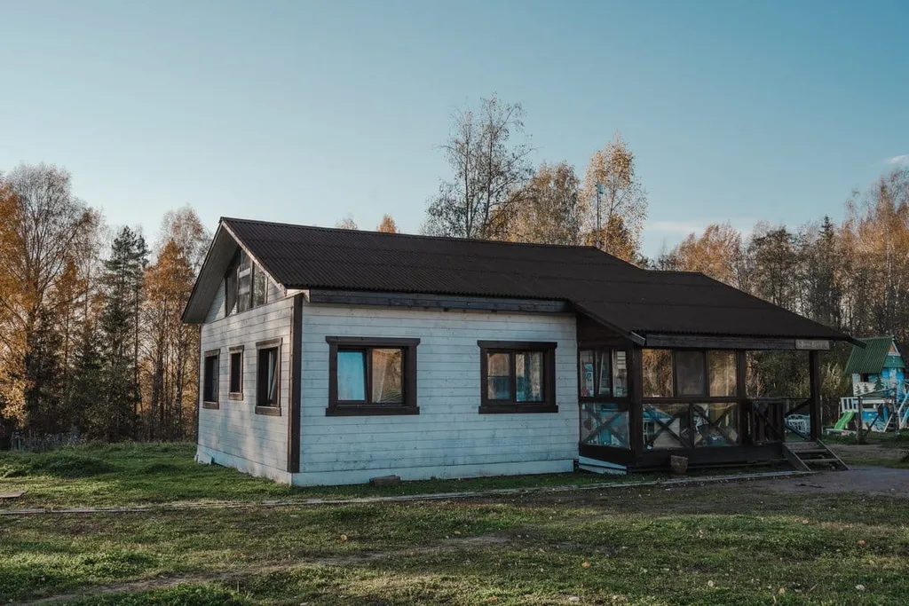 Коттедж Большой дом Радужный — Тосно