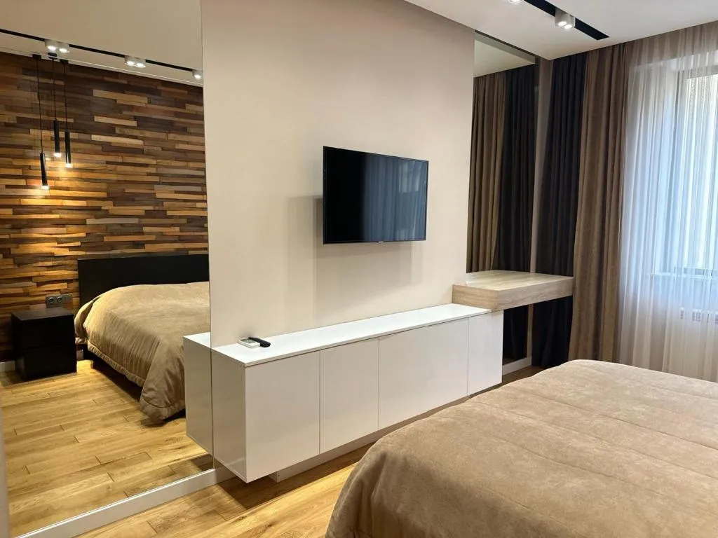 Апартаменты с 2 спальнями на площади Республики