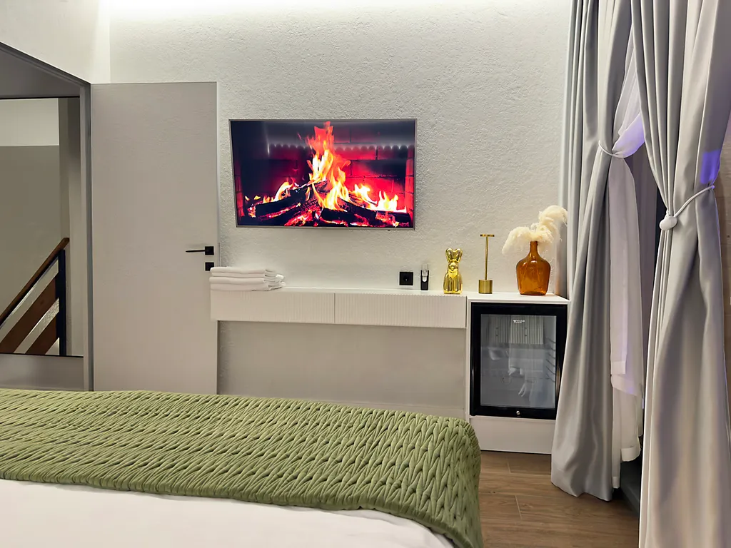 Дом DOUBLE с чаном на террасе