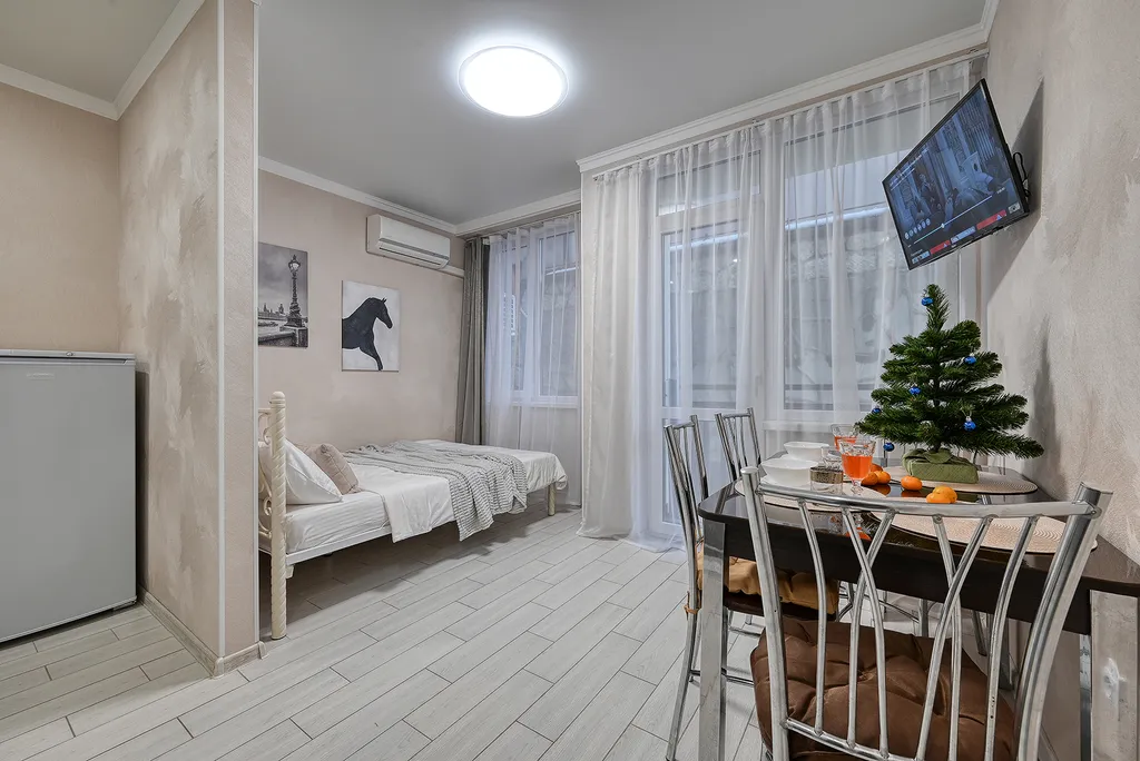 Студия с балконом у Казино и Ред Арены 04