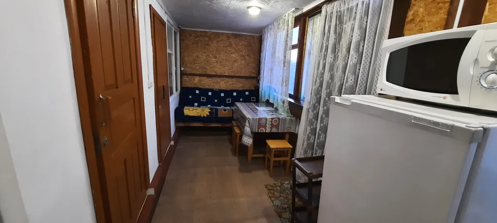 Бюджетный 2х комнатный домик на 6 мест