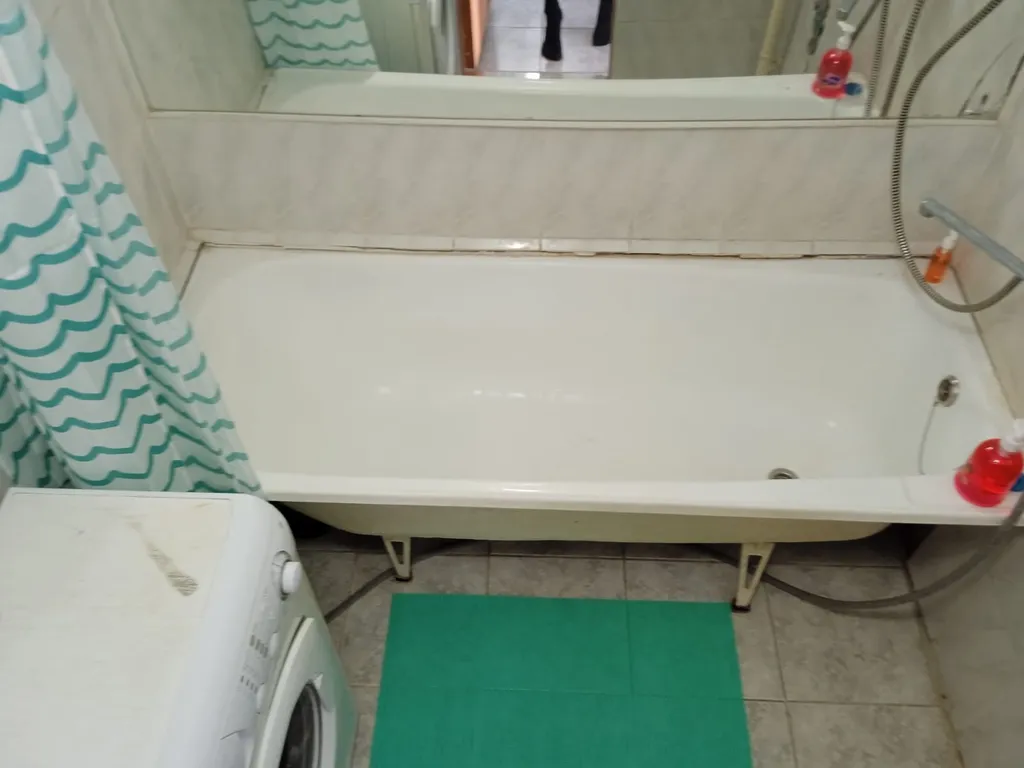 Рядом с областной больницей